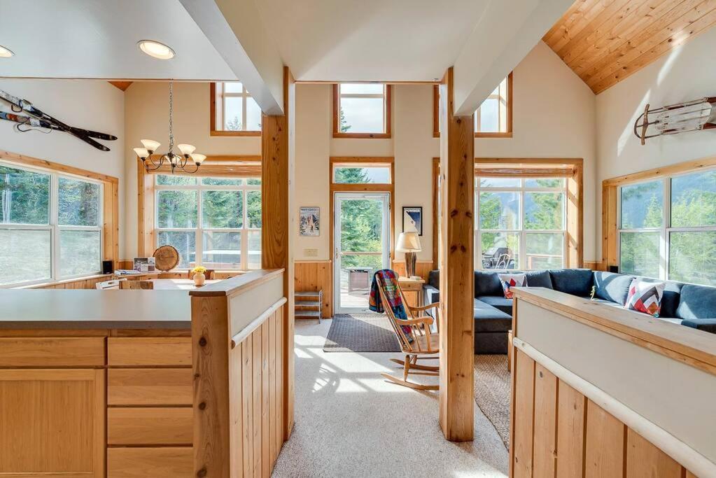 Hot Tub Cool Views: Roaring Creek Cabin Leavenworth Exterior photo